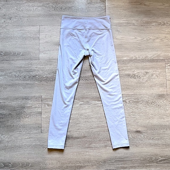 ARITZIA • TNA • Atmosphere Leggings *26” • Size Small • Very Light Purple-Blue - Picture 3 of 16